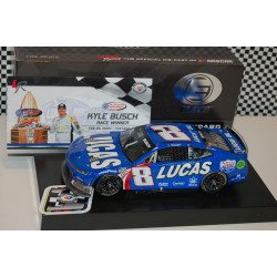 8 Kyle Busch, Lucas Oil,...