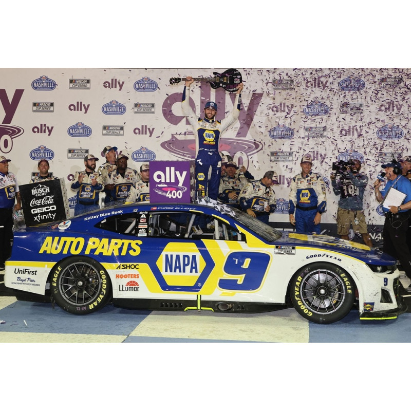 9 Chase Elliott, NAPA Auto Parts Nashville 6/26 Race Win, CUP 2022 1/64