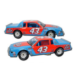 43 Richard Petty, STP, North Wilkesboro Race Win, 1/24 CUP 1981