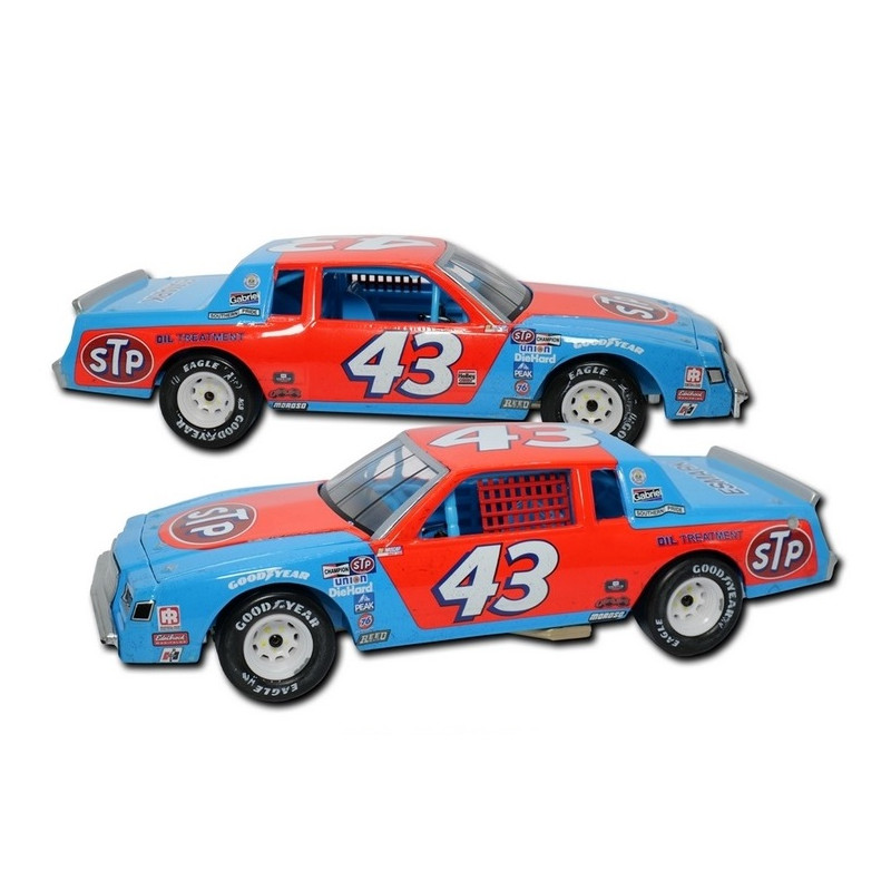 43 Richard Petty, STP, North Wilkesboro Race Win, 1/24 CUP 1981