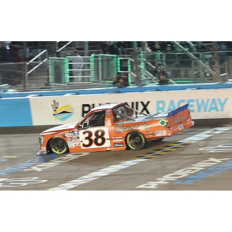 38 Zane Smith, Michael Roberts Construction Phoenix 11/4 Win, TRUCK 2022